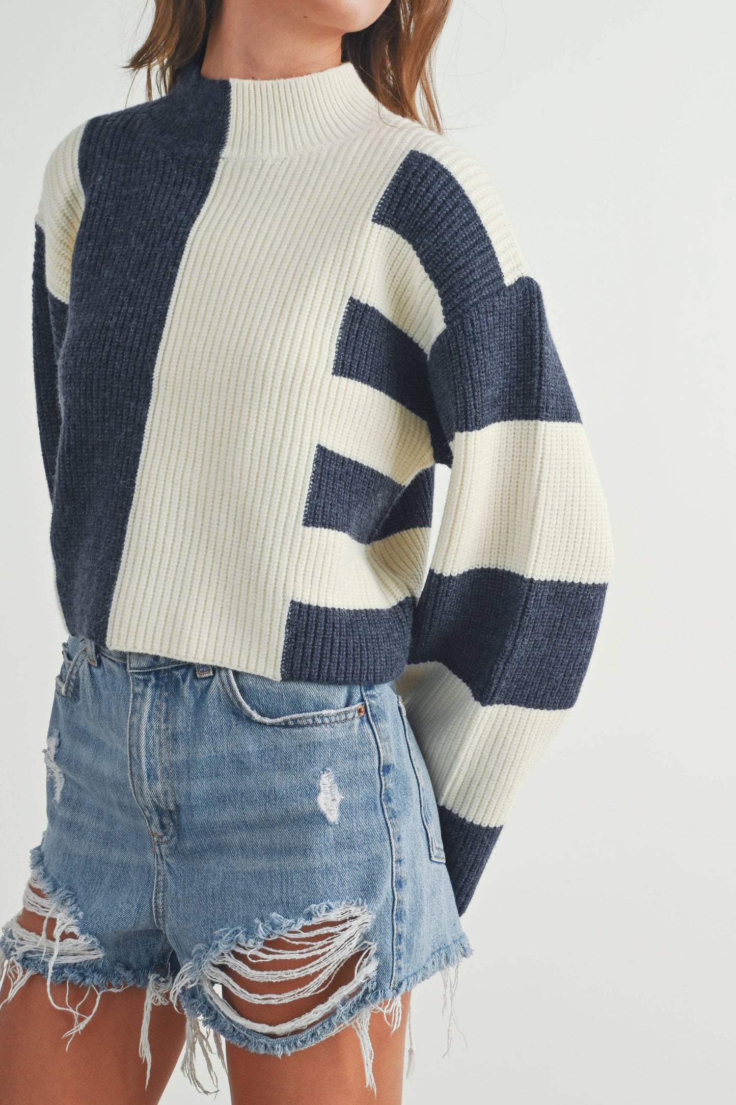 NAVY SWEATER