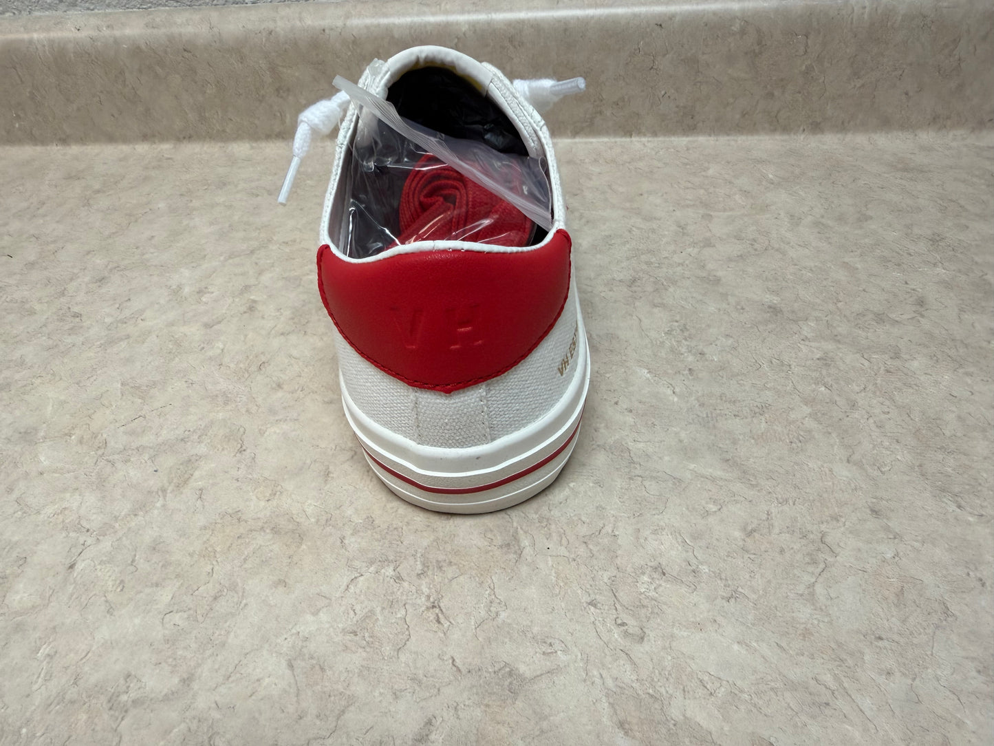 Alive Red Star Sneakers