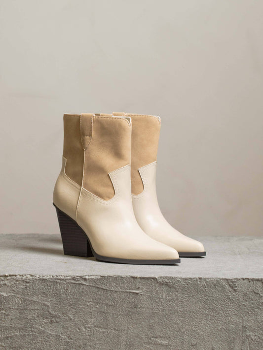 Brooks | Beige Two Toned boots