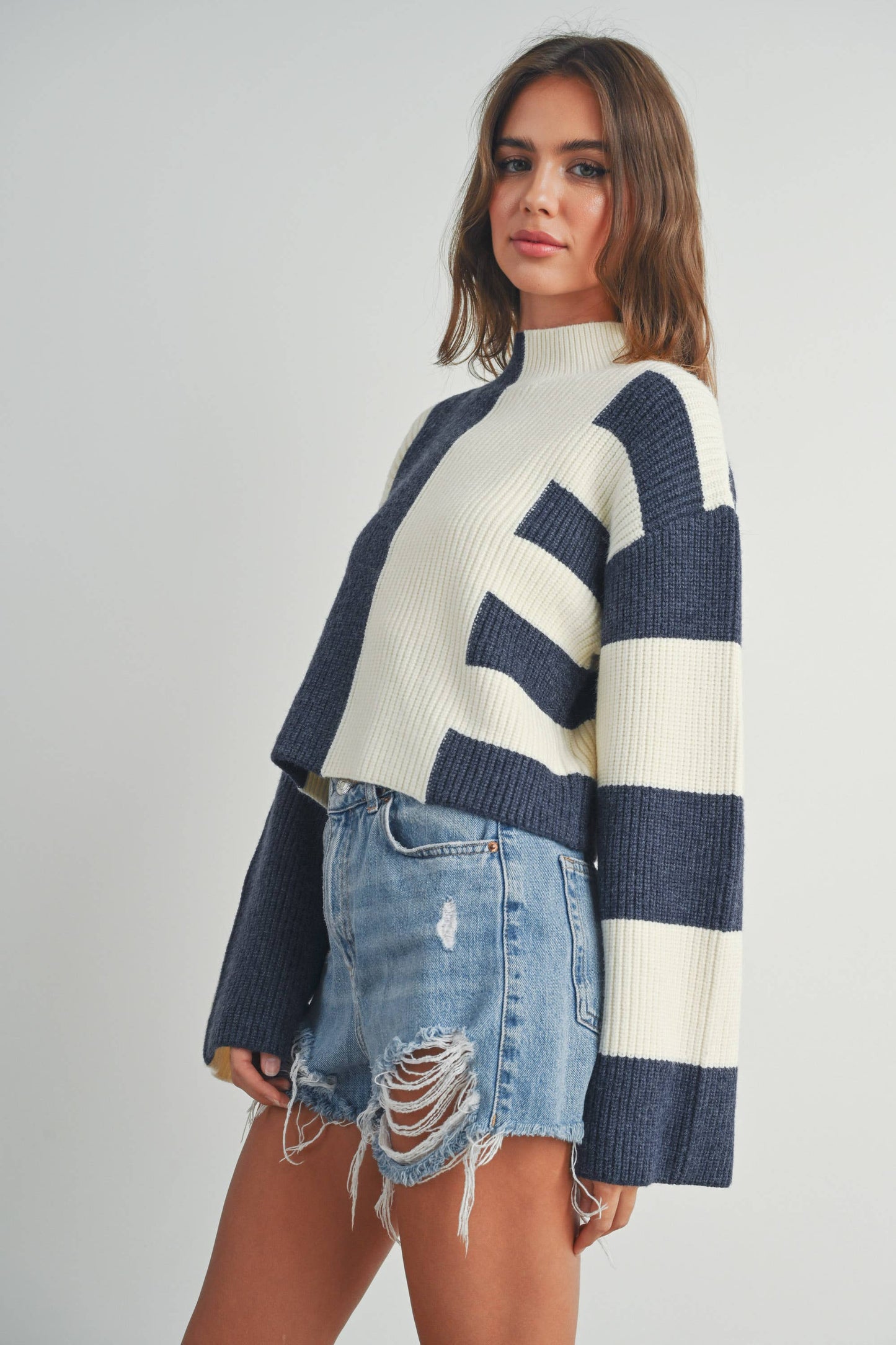 NAVY SWEATER