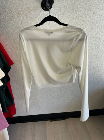 Long sleeve knit top