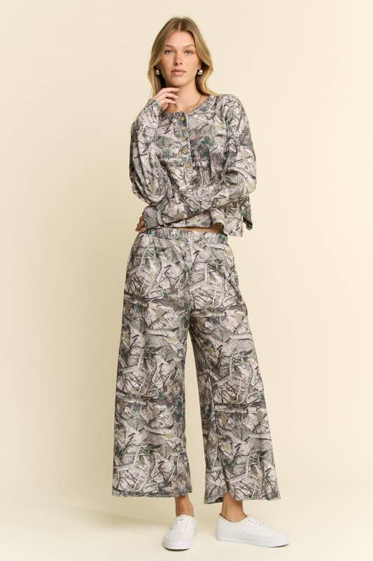 HUNT ME CAMO LOUNGE SET