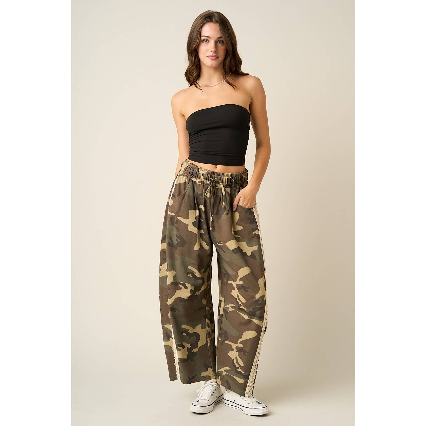 CAMO PRINT LACE TRIM BARREL LEG PANTS