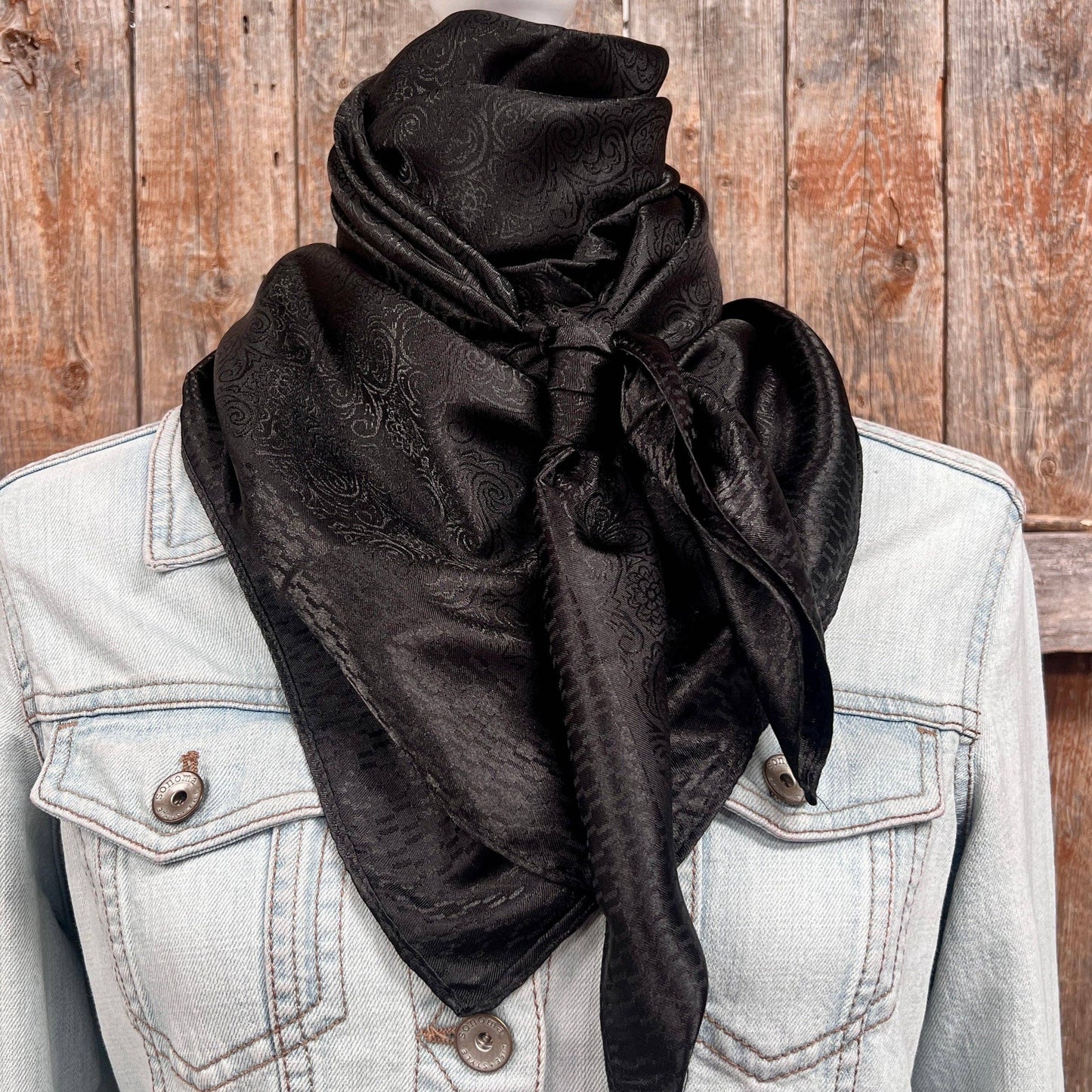 Black Jack Wild Rag