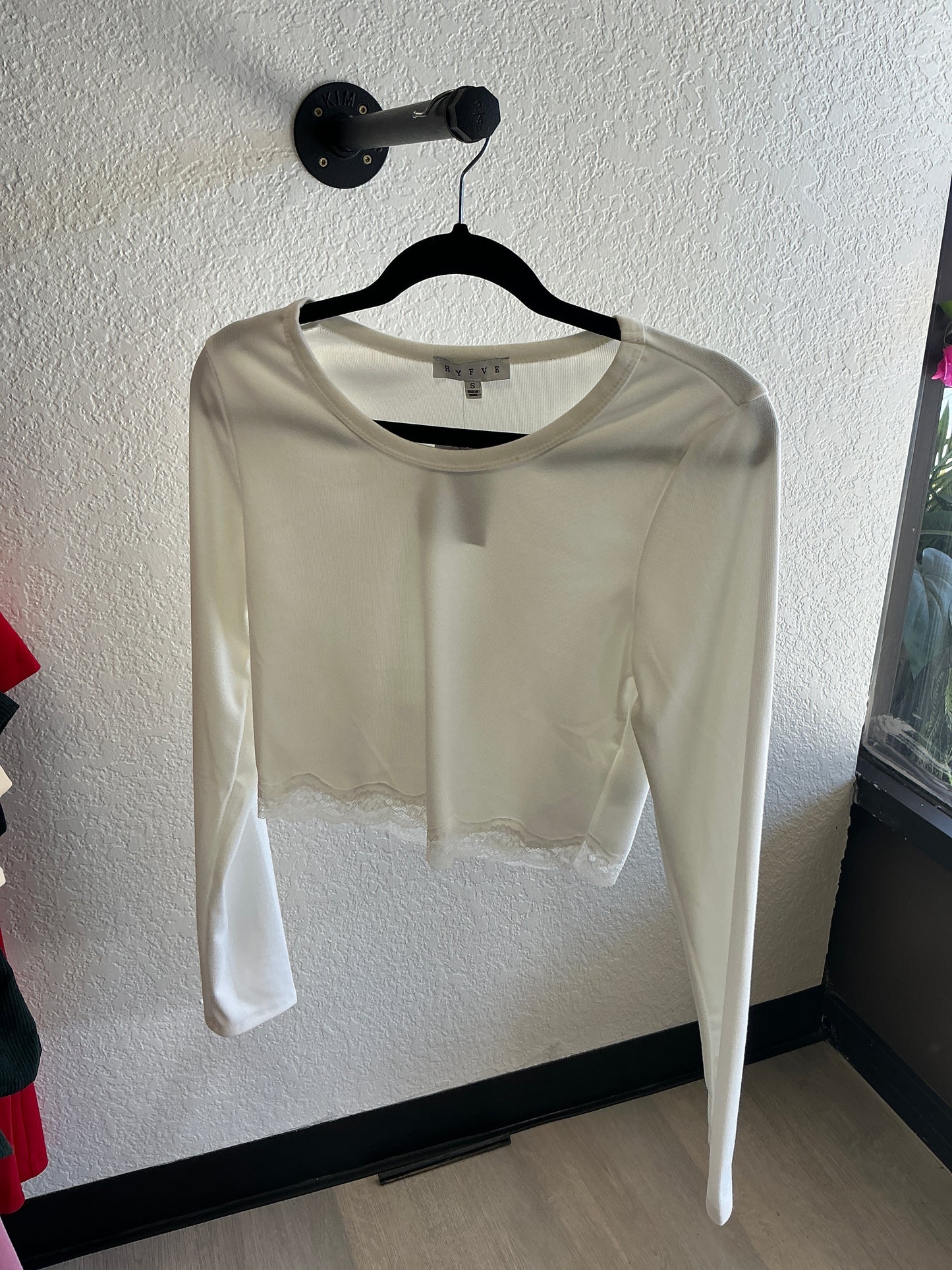 Long sleeve knit top
