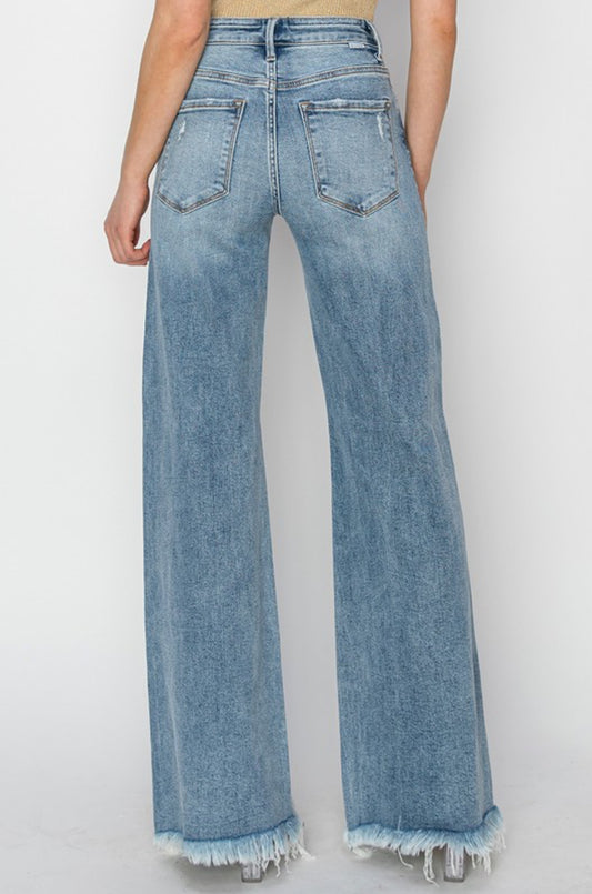 Mid Rise-Wide Leg-Button Down Jean
