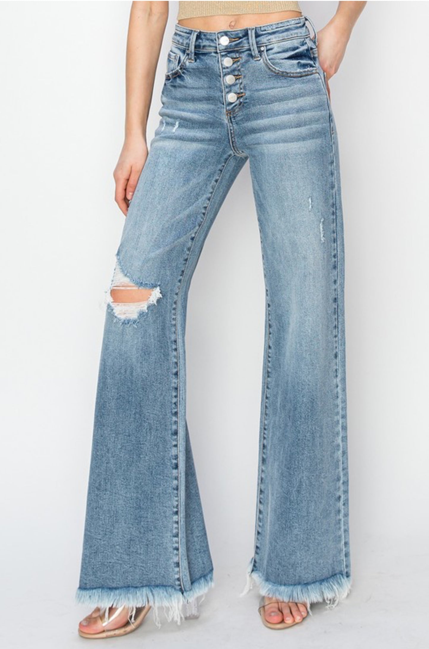Mid Rise-Wide Leg-Button Down Jean