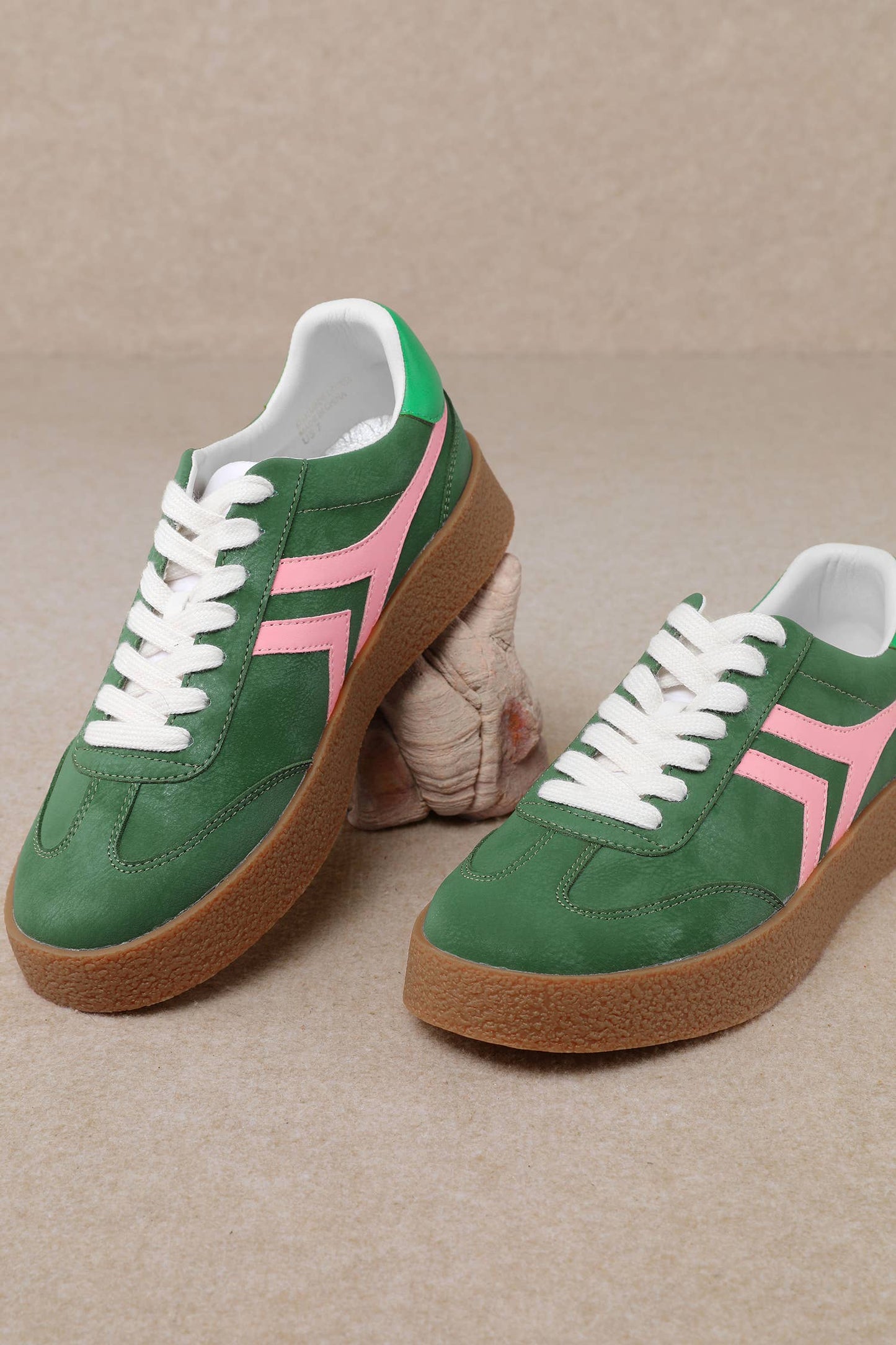Nova Platform Sneaker