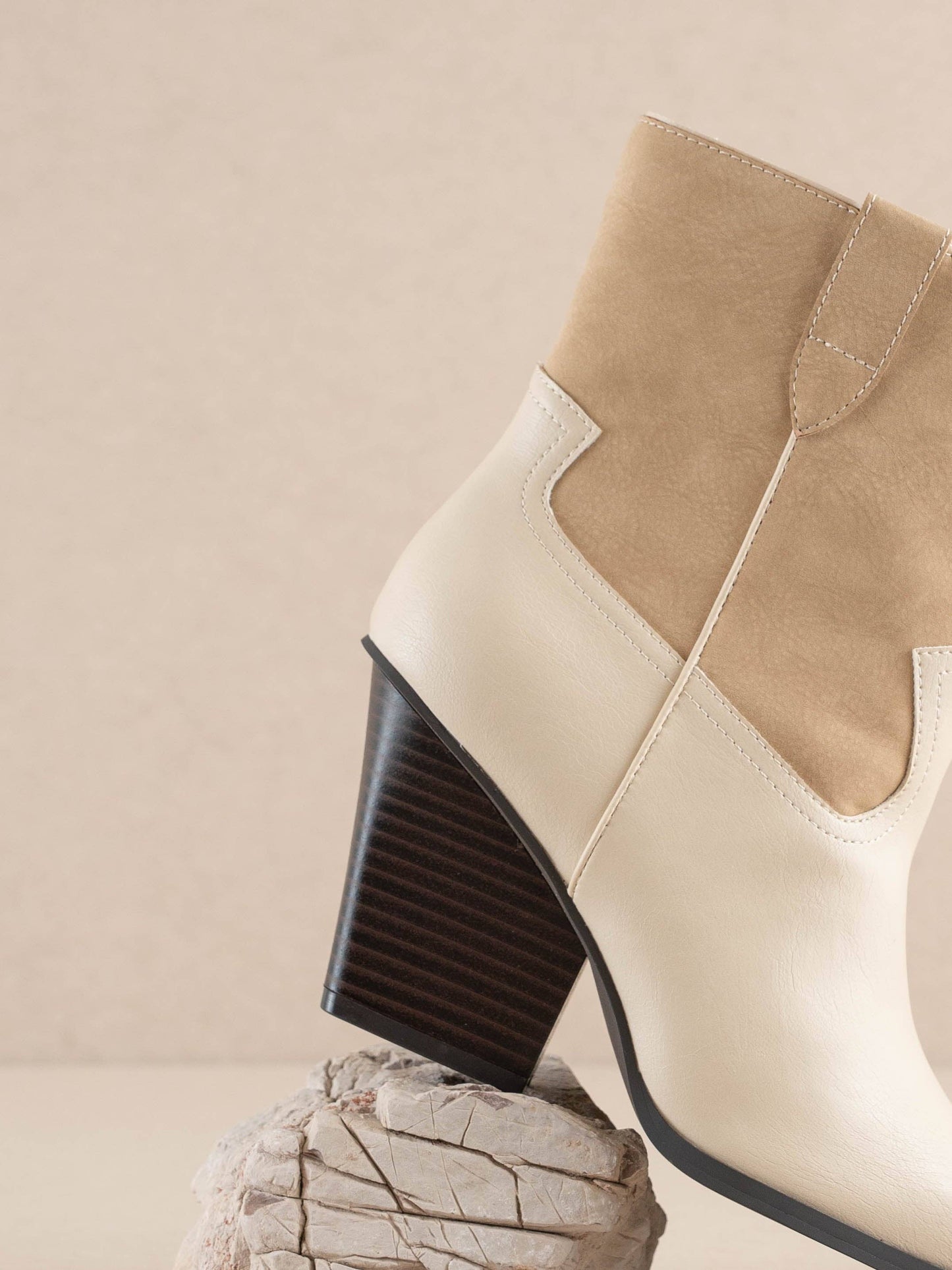 Brooks | Beige Two Toned boots
